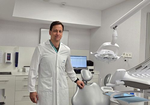 Implantes dentales con sedación intravenosa para reducir la ansiedad del paciente